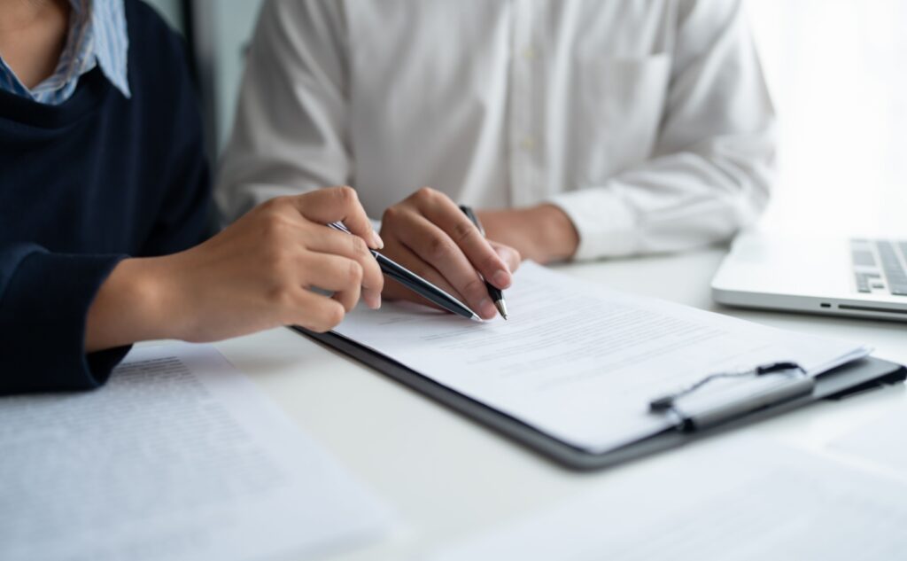 business contracts lawyer