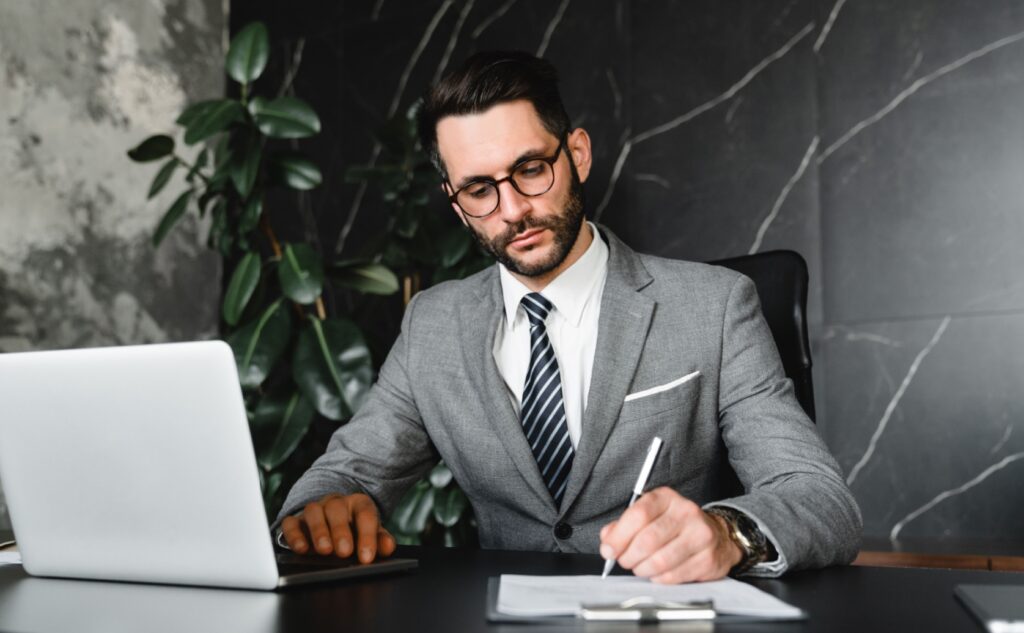 what do corporate lawyers do